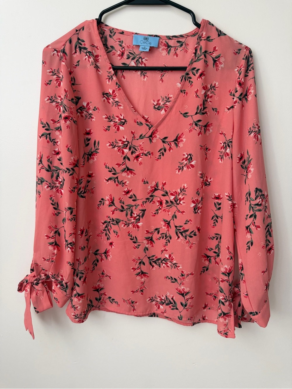 CeCe Coral-Pink Floral V-Neck Tie-Cuff Blouse